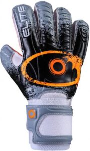 Elite Sport Vampire Keepershandschoenen Review Getest door een keepertje van onze keepersschool. Keepers Benodigdheden